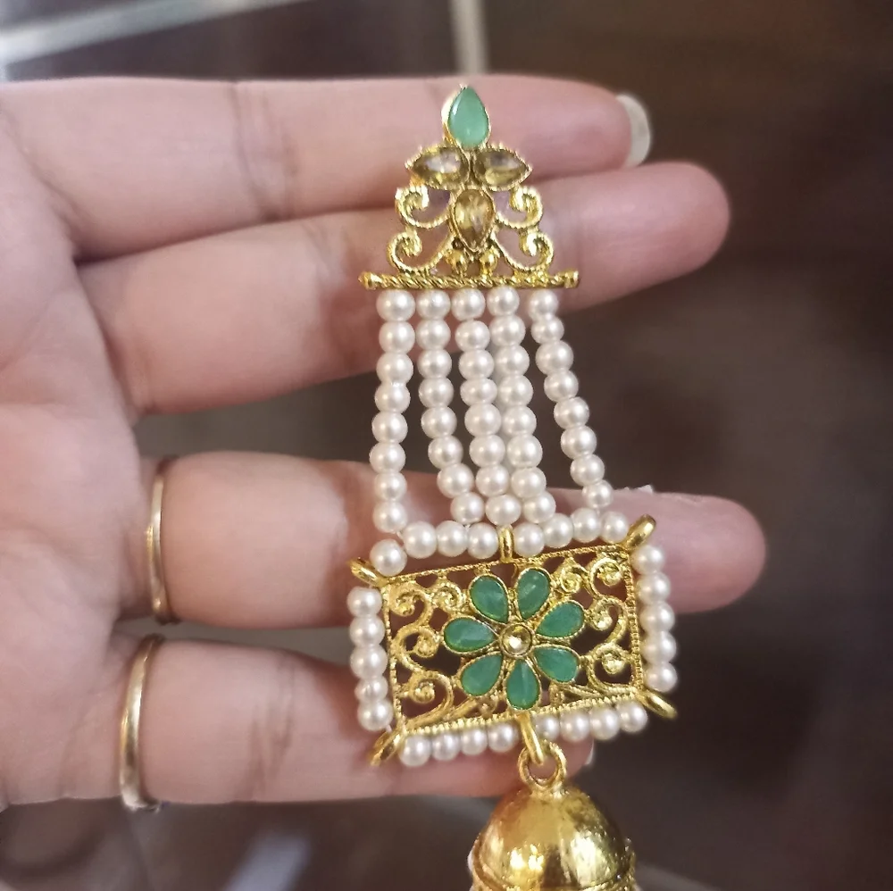 Very pretty jhumka earrings for weddings - Picture 3 of 4